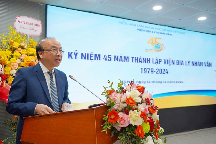 TS. Phan Chí Hiếu, Bí thư Đảng ủy, Chủ tịch Viện Hàn lâm phát biểu tại Lễ kỷ niệm