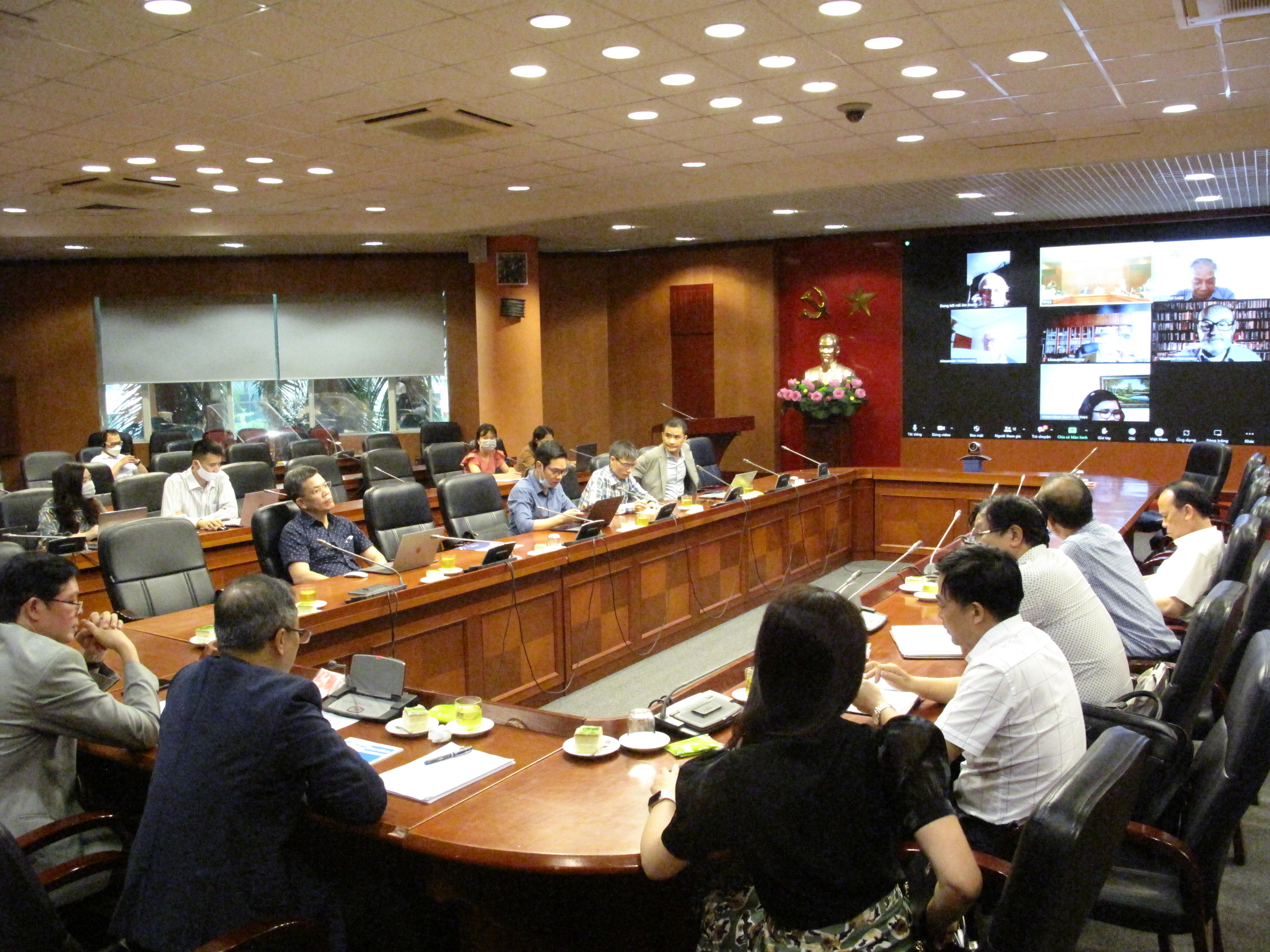 Quang cảnh tọa đàm