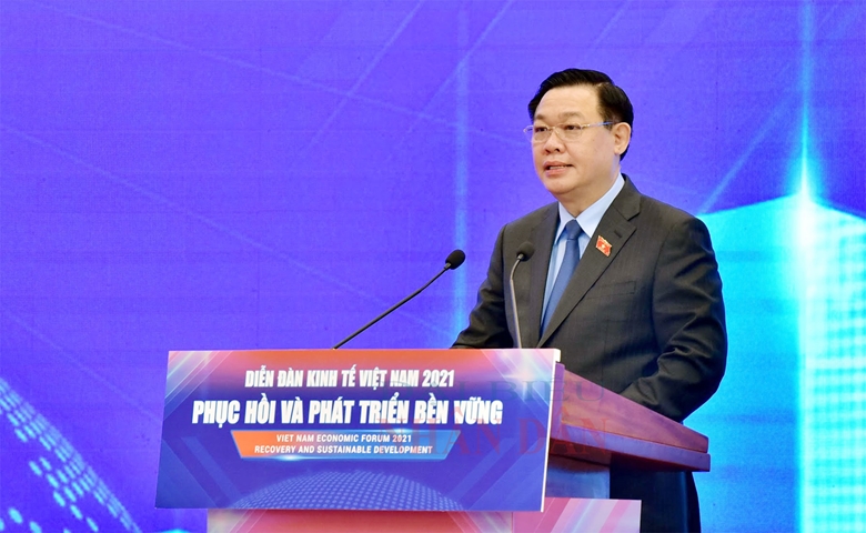 Chủ tịch Quốc hội Vương Đình Huệ phát biểu khai mạc Diễn đàn kinh tế Việt Nam 2021 (Nguồn ảnh: Internet)