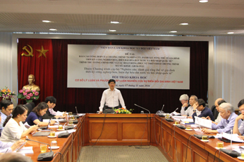 Thừa ủy quyền của GS.TS. Nguyễn Quang Thuấn, <br>GS.TS. Nguyễn Hữu Minh phát biểu khai mạc Hội thảo