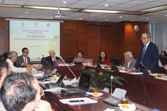 GS.TS. Nguyễn Thiện Nhân, Nguyên Ủy viên Bộ Chính trị, Nguyên Chủ tịch Ủy ban Mặt trận Tổ Quốc<br>Việt Nam, Nguyên Bí thư Thành ủy Thành phố Hồ Chí Minh phát biểu tại Hội thảo