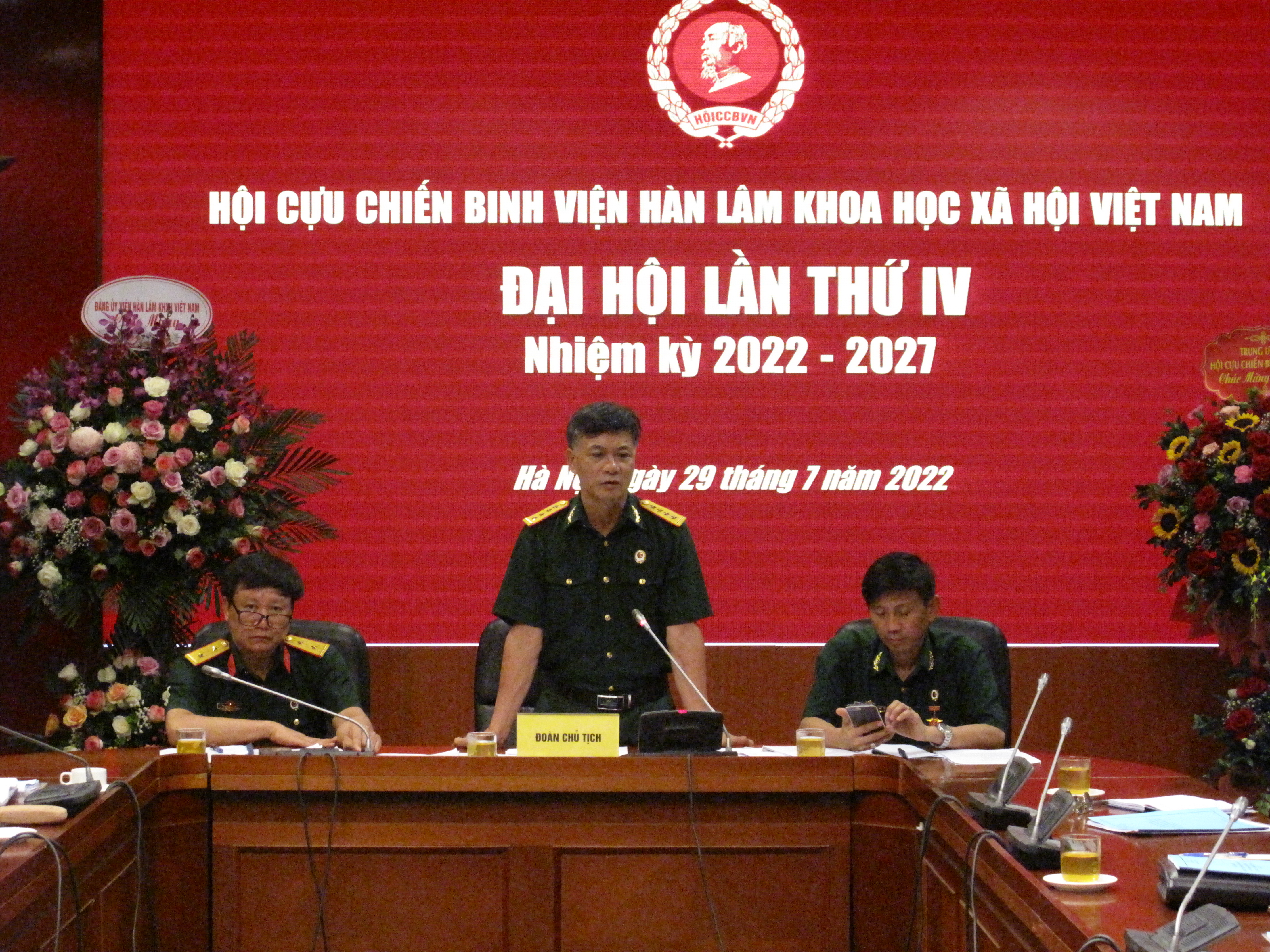 Đoàn chủ tịch điều hành Đại hội