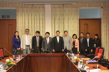 Các đại biểu hai Viện Hàn lâm chụp ảnh lưu niệm