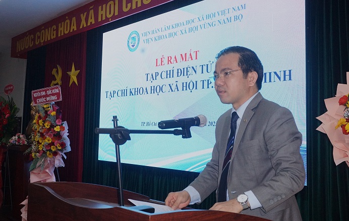 PGS.TS. Vũ Tuấn Hưng - Bí thư Đảng ủy, Phó Viện trưởng phụ trách Viện Khoa học xã hội vùng Nam Bộ phát biểu tại buổi Lễ