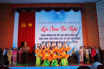Tiết mục văn nghệ được Giải A <br> “Chào mùa xuân thênh thang Việt Nam”