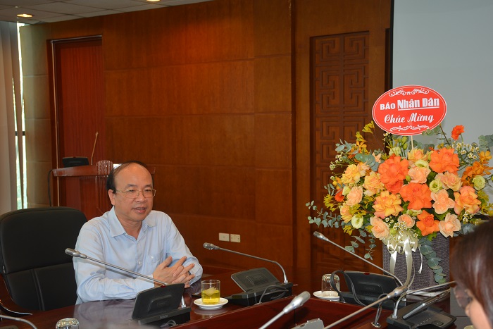 TS. Phan Chí Hiếu, Chủ tịch Viện Hàn lâm Khoa học xã hội Việt Nam tại buổi làm việc